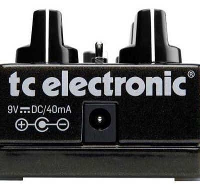 TC ELETRONIC PEDAL PARA GUITARRA DARK MATTER DISTORTION